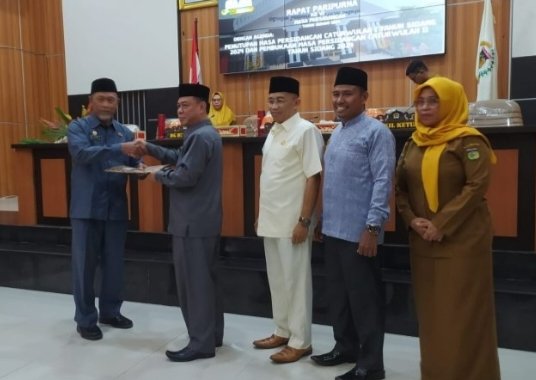 Ketua DPRD Kota Palu Pimpin Rapat Paripurna Agenda Penutupan Sidang Cawu I Dan Pembukaan Cawu II Tahun 2024