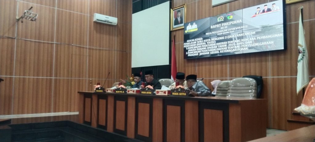 DPRD Kota Palu Gelar Rapat Paripurna Tentang Penjelasan Walikota Palu Mengenai Dua Raperda