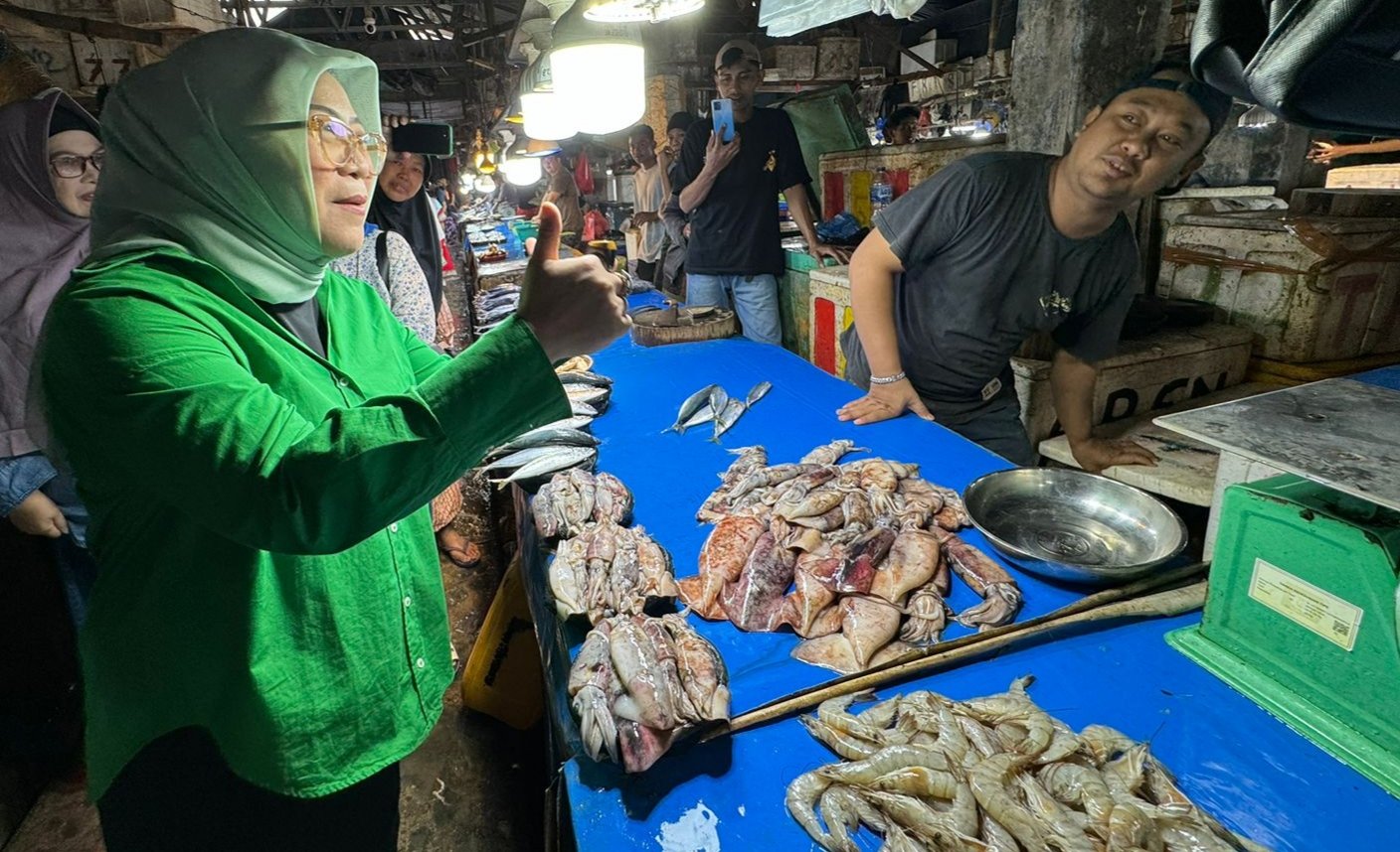 Omset Anjlok Akibat Isu Formalin, Ketua Komisi B DPRD Palu Temui Pedagang Ikan Pasar Masomba